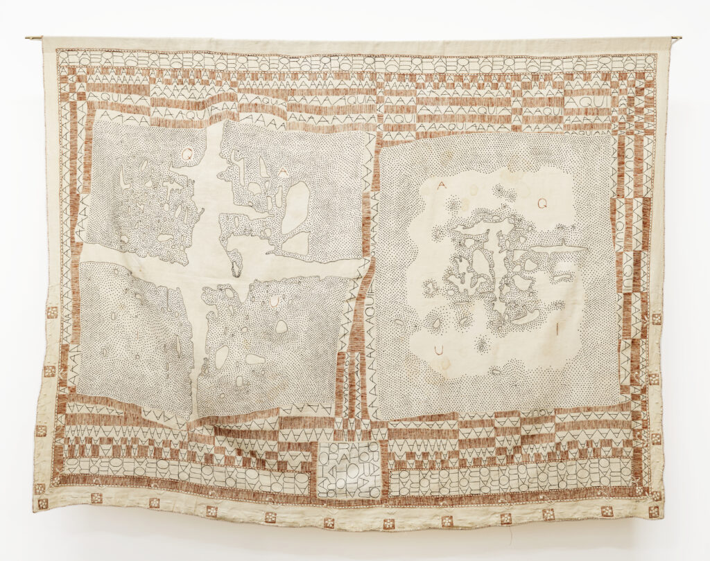 Protezione della Sota. Mappa VI, Qui adesso, 2021. ©Amparo de la Sota. Museo Reina Sofia