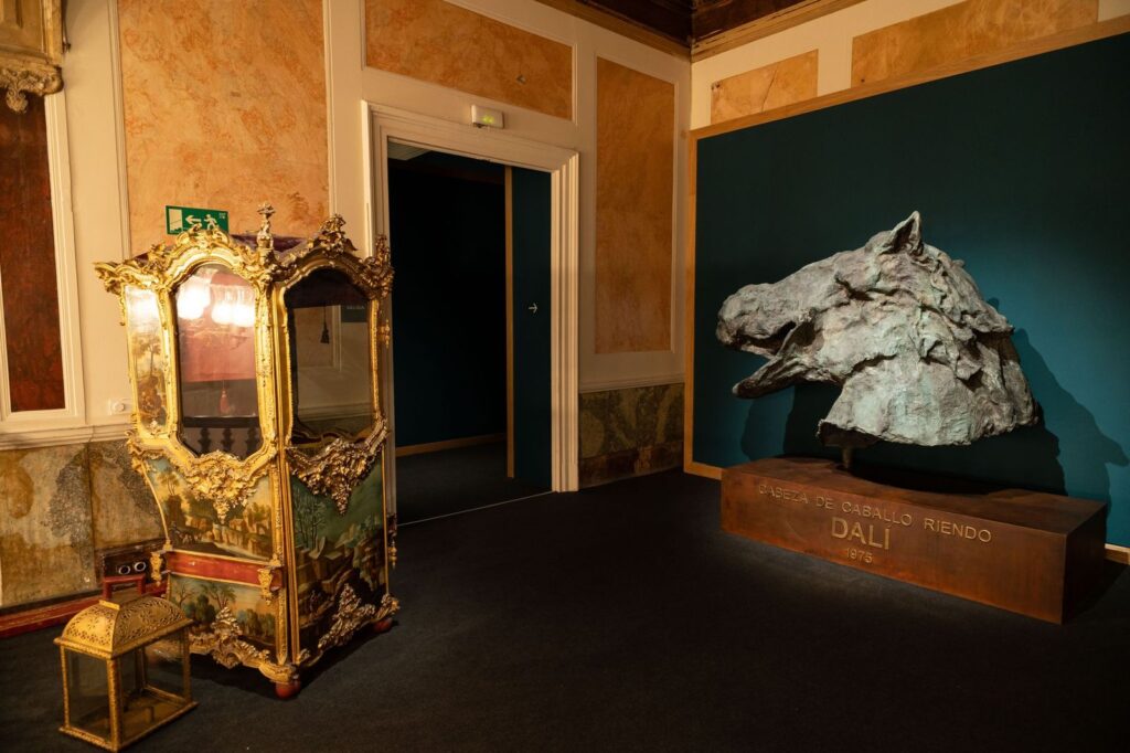 Salvador Dalì. Testa di cavallo che ride, 1986. Ampliamento della scultura realizzata nel 1974 autorizzata da Salvador Dalí