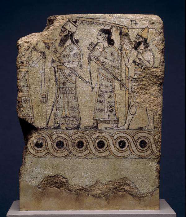 Scultura in avorio di una donna affacciata a una finestra, 900-700 a.C. Annuncio, palazzo nordoccidentale, Nimrud, Iraq., 1848,0720.128. © Gli amministratori del British Museum