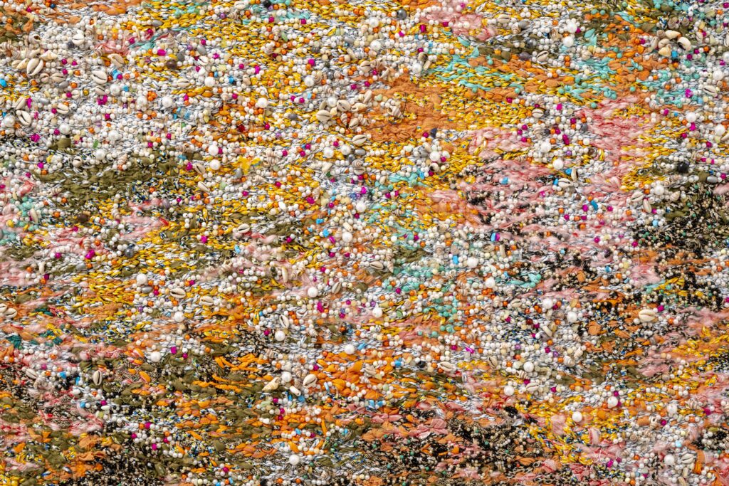 Igshaan Adams. Melding into me (dettaglio), 2025. © Igshaan Adams, Bilbao 2026 Courtesy dell'artista, Thomas Dane Gallery e Blank Projects