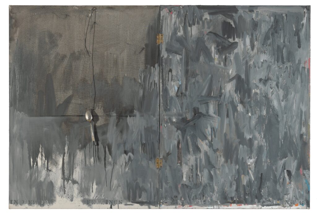 Jasper Johns. In ricordo dei miei sentimenti - Frank O'Hara, 1961. Museum of Contemporary Art Chicago. Donazione parziale da Apollo Plastics Corporation. Courtesy Stefan T. Edlis e H. Gael Neeson © Jasper Johns, VEGAP, Bilbao, 2026 Jasper Johns Scarica immagine Jasper Johns Banderas (Flags), 1987 Encausto e collage su tela 65,5 x 83,8 cm Collezione dell'artista © Jasper Johns, VEGAP, Bilbao, 2026 Jasper Johns Scarica immagine Jasper Johns Senza titolo, 1964–65 Olio e carboncino, su tela con oggetti, (4 pannelli) 182,9 x 426,7 cm Stedelijk Museum, Amsterdam © Jasper Johns, VEGAP, Bilbao, 2026 Jasper Johns Scarica immagine Jasper Johns Il bagno, 1988 Encausto su tela 122,6 x 153 cm Kunstmuseum Basel Acquistato con il contributo del Freunde des Kunstmuseums Basel 1988 © Jasper Johns, VEGAP, Bilbao, 2026