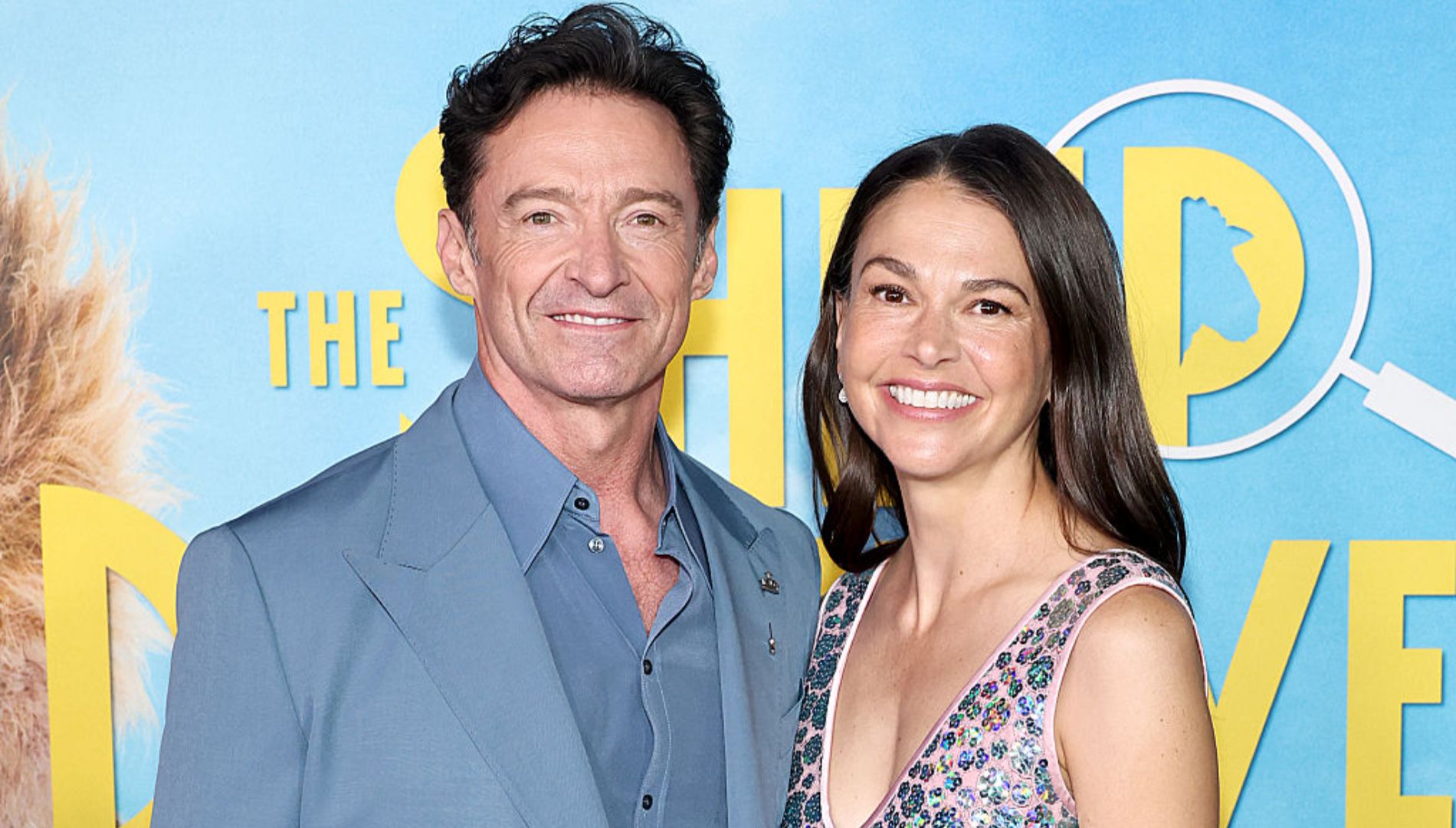 Hugh Jackman, elegante uscita di coppia alla premiere di Sheep Detectives