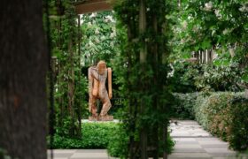 Thomas Houseago: la scultura cyborg dei giorni nostri