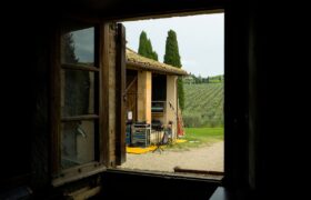 Questo piccolo studio sperduto nella campagna toscana ha visto nascere i più grandi successi italiani