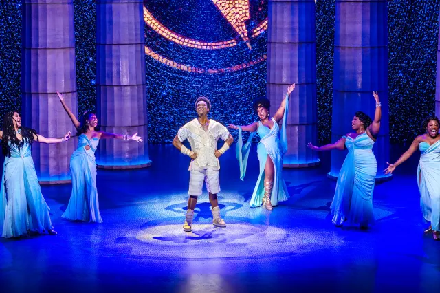 Ercole svela le foto del nuovo cast del West End di Londra