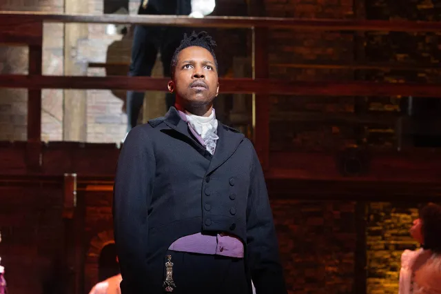 Esordio al West End di Leslie Odom Jr. in Hamilton: prima occhiata