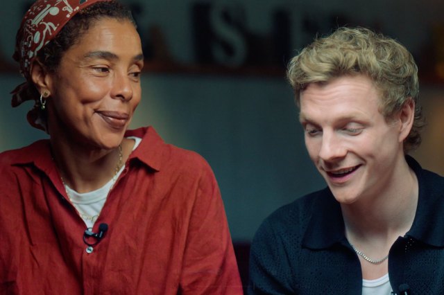 Dietro le quinte di Un mese in campagna, guidato da Sophie Okonedo
