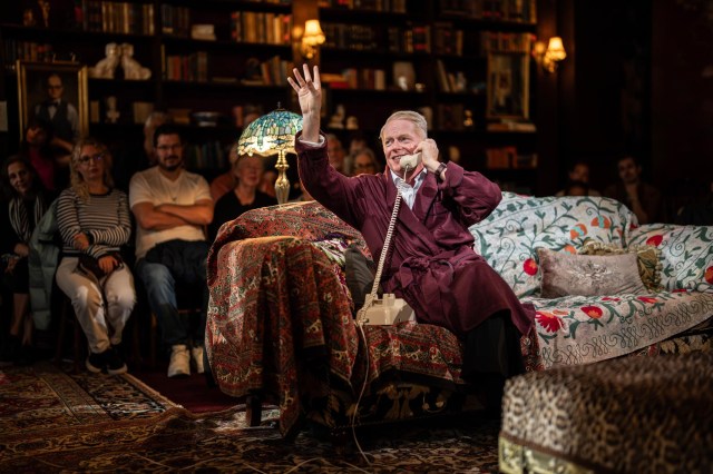 Jesse Tyler Ferguson (Truman Capote) image by Johan Persson (11)
