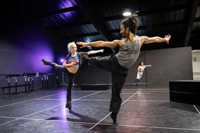 Leila Wright & Lukas Hunt in The Brown Suite rehearsals (c) Mark Senior The BrownSuite