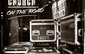Eric Church riflette sul tour con il nuovo singolo Life On The Road