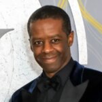 Adrian Lester accenna a un possibile ruolo in un prossimo revival di un musical di Sondheim