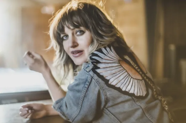 Anaïs Mitchell, creatrice di Hadestown: siamo tutti qui a riciclare le stesse poche note e a trovarne un senso