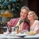 Hay Fever Recensione: Christine Baranski e Richard E. Grant offrono una commedia leggera e gustosa sul palcoscenico del West End