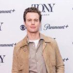Jonathan Groff torna a Broadway con uno spettacolo da solo l'anno prossimo