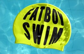 Nuovo adattamento musicale di Fat Boy Swim in tournée l’anno prossimo