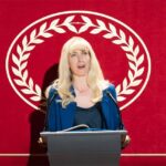 Recensione Triumph di Caryl Churchill: una lungimiranza impeccabile nel micro-spettacolo dell'Almeida