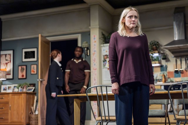 Una donna qualsiasi con Anne-Marie Duff al National Theatre di Londra: recensione